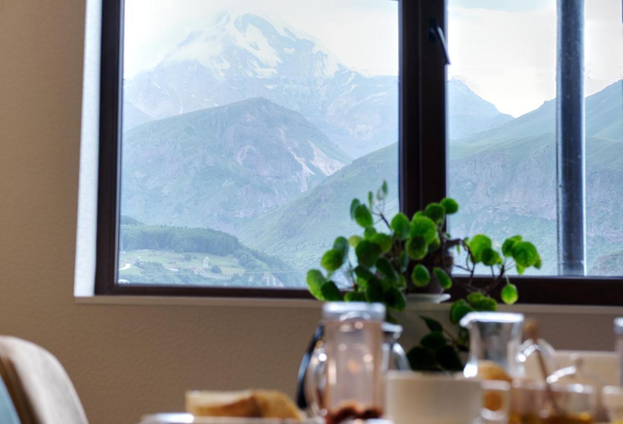 Hotel Axien Kazbegi Ngoại thất bức ảnh