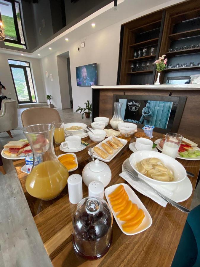 Hotel Axien Kazbegi Ngoại thất bức ảnh