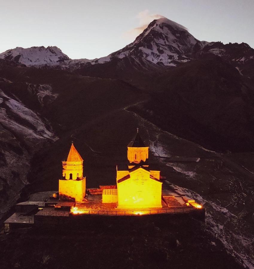 Hotel Axien Kazbegi Ngoại thất bức ảnh