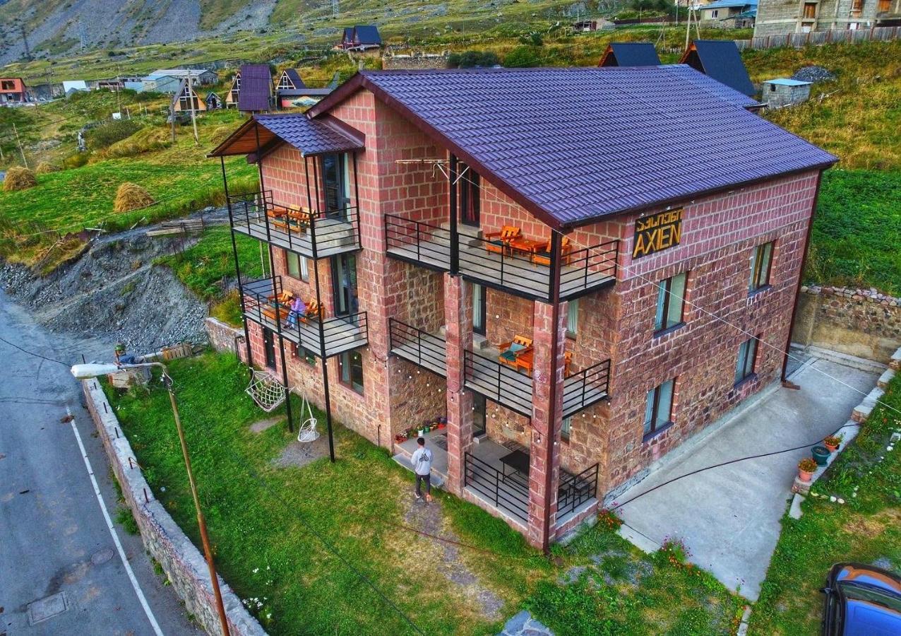 Hotel Axien Kazbegi Ngoại thất bức ảnh
